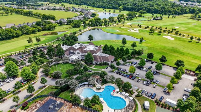 8514 Blanton Ct, College Grove, TN 37046