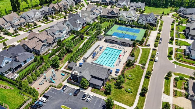 8514 Blanton Ct, College Grove, TN 37046