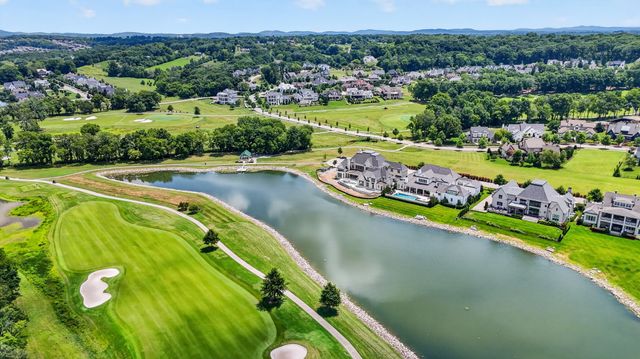8514 Blanton Ct, College Grove, TN 37046