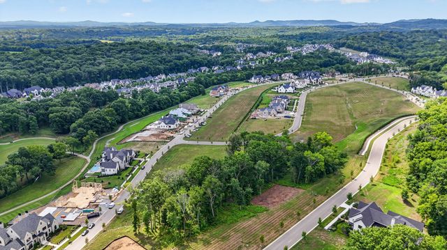8514 Blanton Ct, College Grove, TN 37046