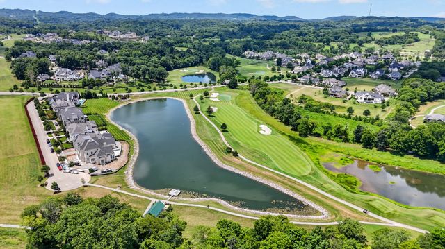 8514 Blanton Ct, College Grove, TN 37046