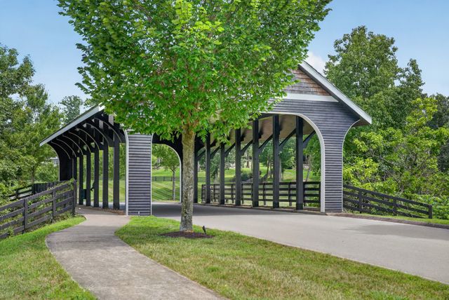 8514 Blanton Ct, College Grove, TN 37046