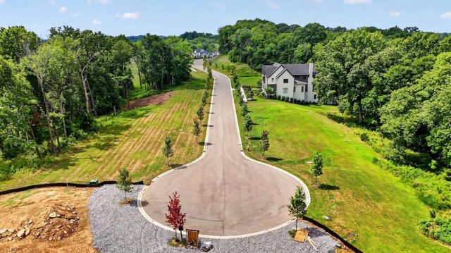 8514 Blanton Ct, College Grove, TN 37046