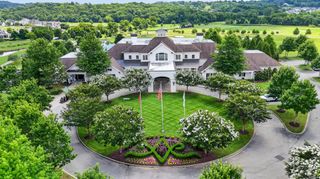 8514 Blanton Ct, College Grove, TN 37046