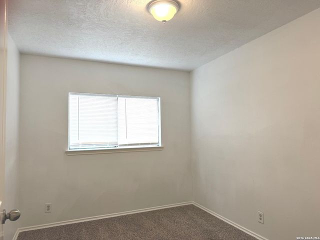 4229 SUNRISE CREEK DR, San Antonio, TX 78244