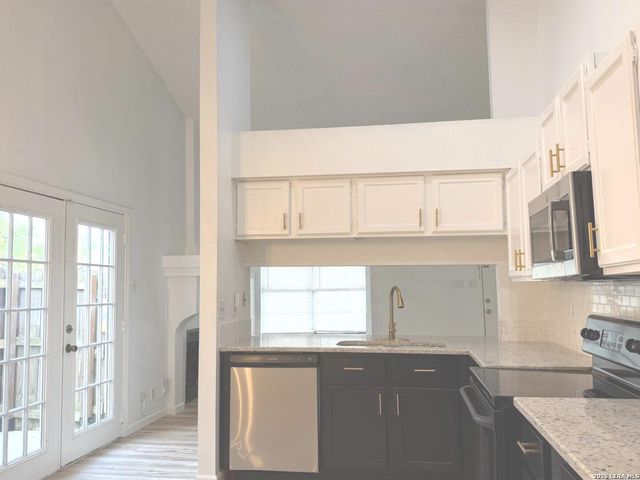 4229 SUNRISE CREEK DR, San Antonio, TX 78244