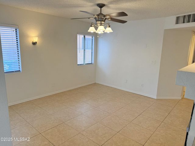 6041 N Reliance Drive, Tucson, AZ 85704