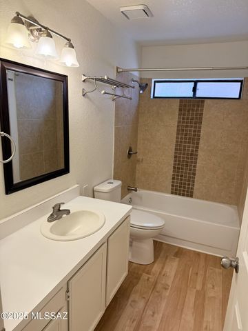 6041 N Reliance Drive, Tucson, AZ 85704