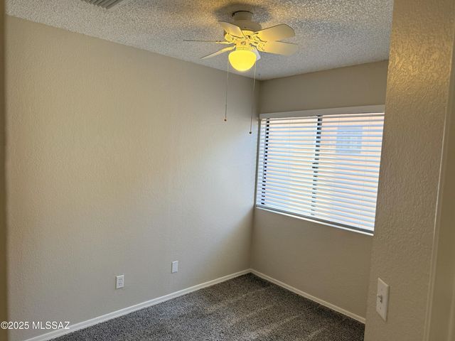 6041 N Reliance Drive, Tucson, AZ 85704