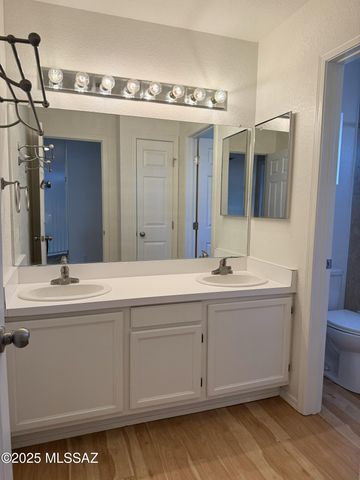 6041 N Reliance Drive, Tucson, AZ 85704