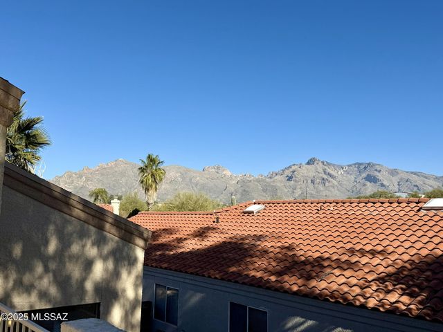 6041 N Reliance Drive, Tucson, AZ 85704