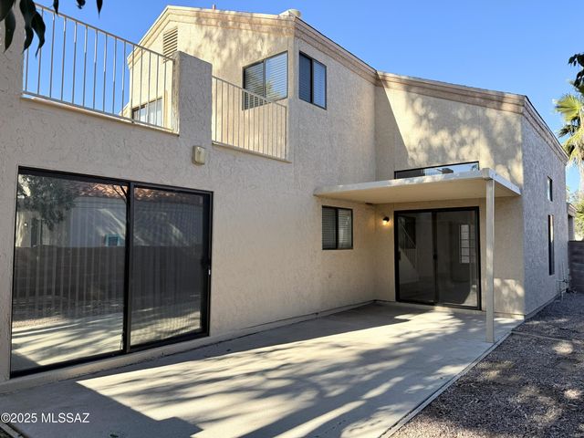 6041 N Reliance Drive, Tucson, AZ 85704
