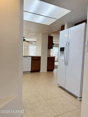 6041 N Reliance Drive, Tucson, AZ 85704