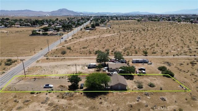 10877 Chamberlaine Way, Adelanto, CA 92301