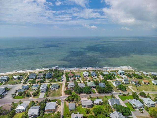 3001 Palmetto Boulevard, Edisto Island, SC 29438
