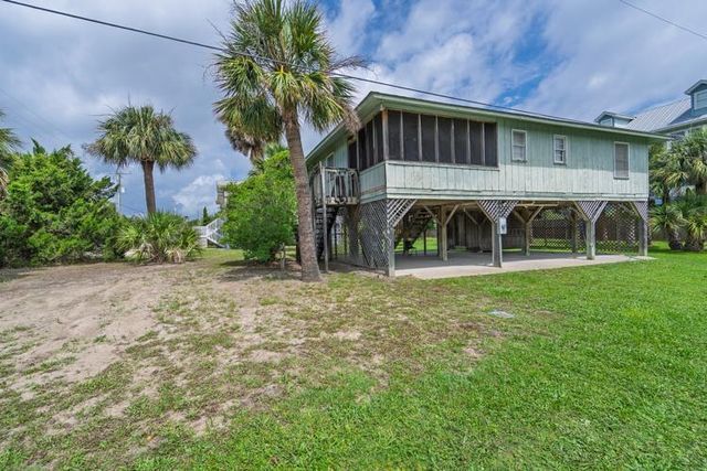 3001 Palmetto Boulevard, Edisto Island, SC 29438