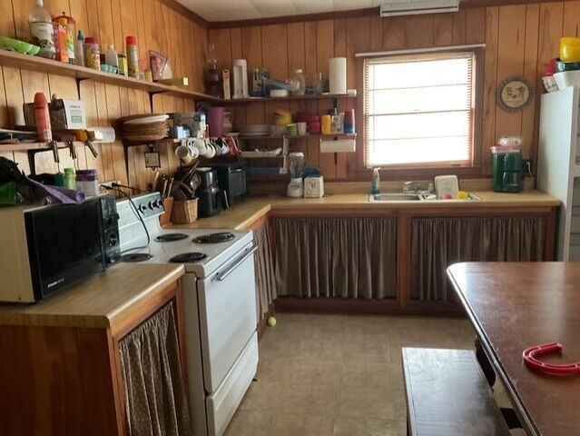 3001 Palmetto Boulevard, Edisto Island, SC 29438