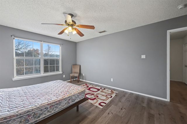 9040 Tyne Trail, Fort Worth, TX 76118