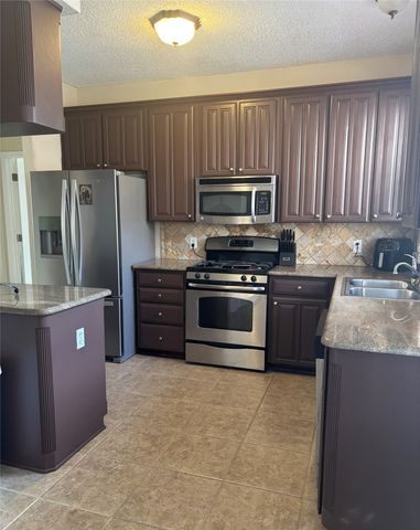 9040 Tyne Trail, Fort Worth, TX 76118