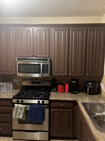 9040 Tyne Trail, Fort Worth, TX 76118