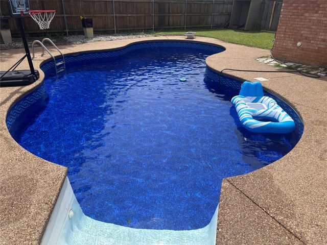 9040 Tyne Trail, Fort Worth, TX 76118