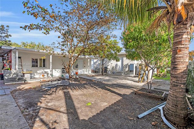 2900 SW 19th Street, Miami, FL 33145