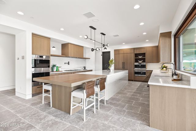 4536 E FOOTHILL Drive, Paradise Valley, AZ 85253