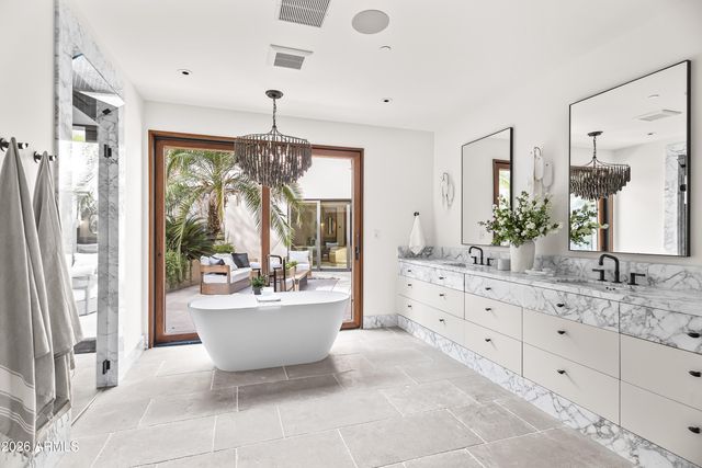 4536 E FOOTHILL Drive, Paradise Valley, AZ 85253