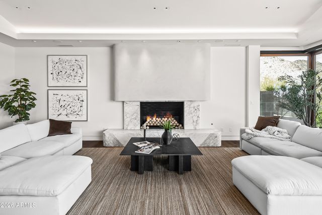 4536 E FOOTHILL Drive, Paradise Valley, AZ 85253