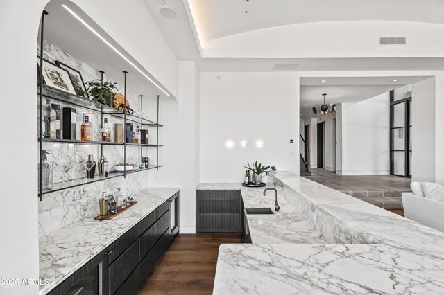 4536 E FOOTHILL Drive, Paradise Valley, AZ 85253