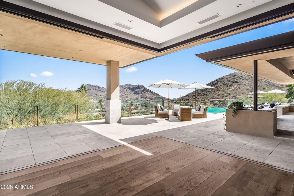 Image 10 of property listing at 4536 E FOOTHILL Drive, Paradise Valley, AZ 85253