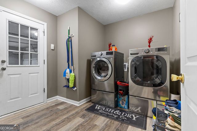 1104 Brookfield Drive SE, Conyers, GA 30013