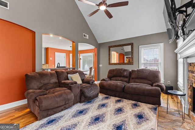 1104 Brookfield Drive SE, Conyers, GA 30013