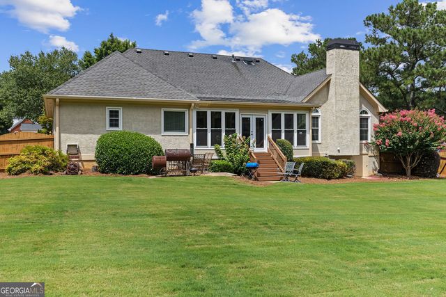 1104 Brookfield Drive SE, Conyers, GA 30013