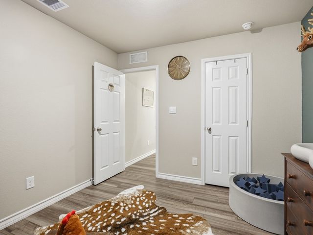 106 Montego Dr, Rockport, TX 78382