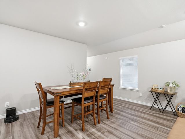 106 Montego Dr, Rockport, TX 78382