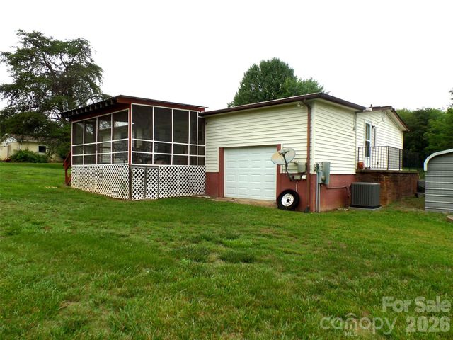 3333 Hunawill Street 2, Claremont, NC 28610