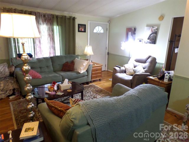 3333 Hunawill Street 2, Claremont, NC 28610
