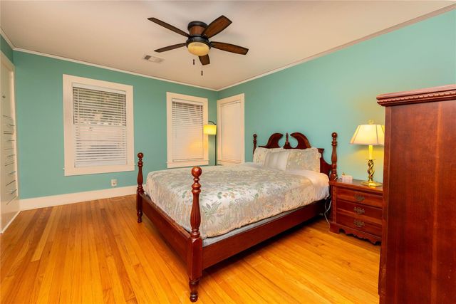 4301 Avenue O, Galveston, TX 77550