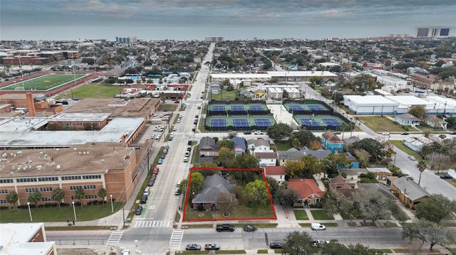 4301 Avenue O, Galveston, TX 77550