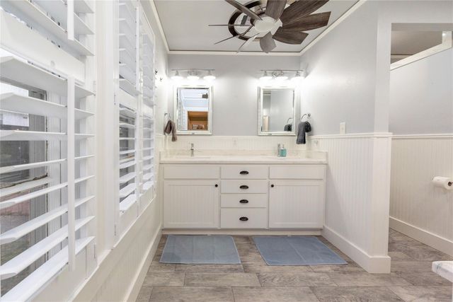 4301 Avenue O, Galveston, TX 77550