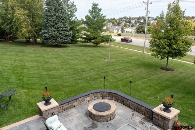 7823 N 156th Avenue, Bennington, NE 68007