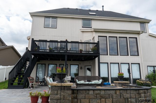 7823 N 156th Avenue, Bennington, NE 68007