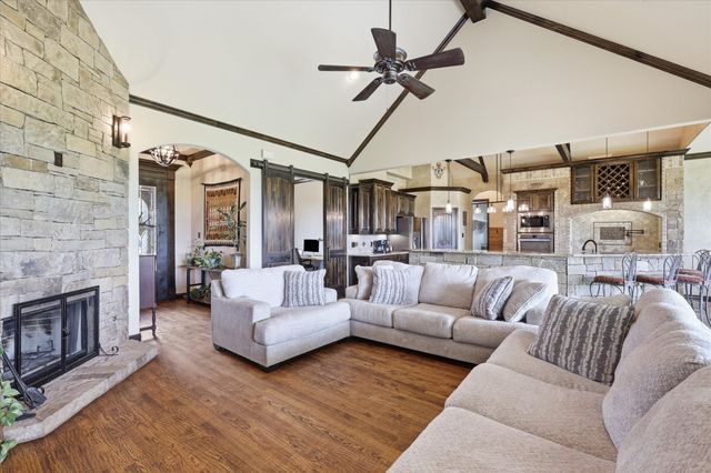 160 Vista Ridge Drive N, Decatur, TX 76234