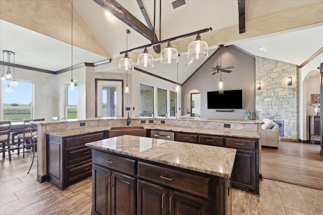 160 Vista Ridge Drive N, Decatur, TX 76234