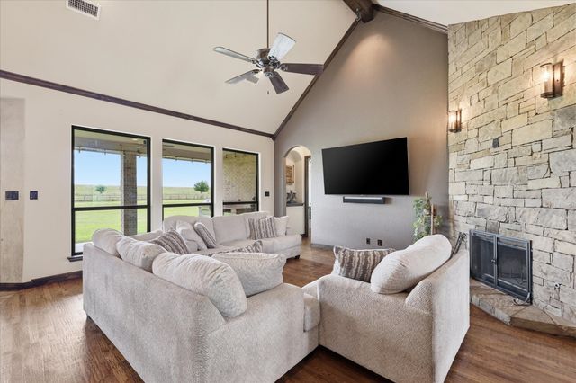 160 Vista Ridge Drive N, Decatur, TX 76234