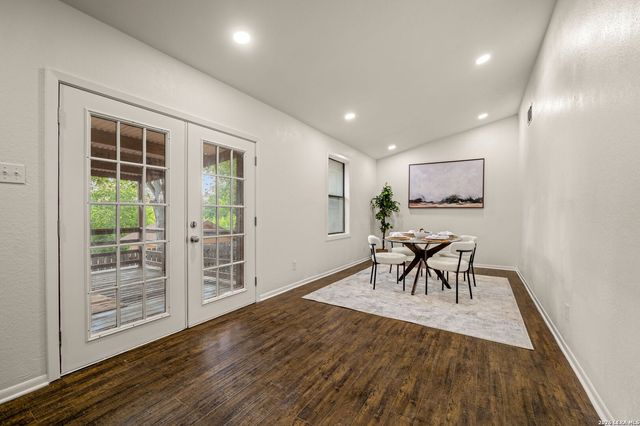 443 Westhill PL, San Antonio, TX 78201