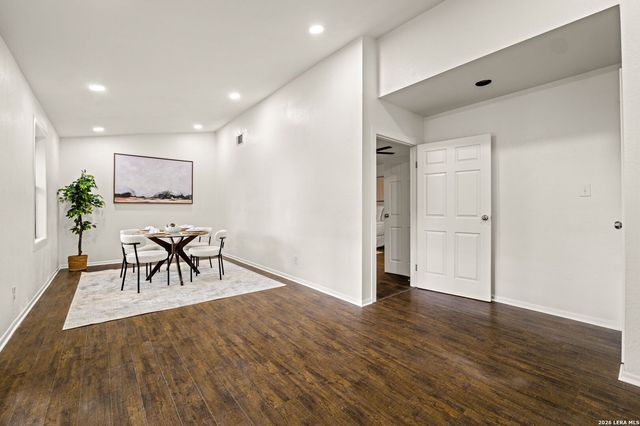 443 Westhill PL, San Antonio, TX 78201