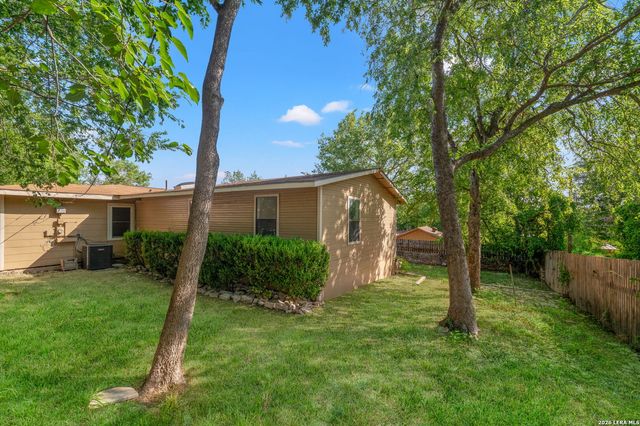 443 Westhill PL, San Antonio, TX 78201