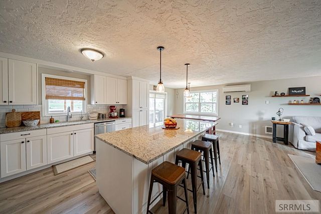 1036 N 1100 E, Shelley, ID 83274